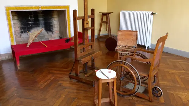 Pracownia Renoira ze sztalugą i wózkiem w Les Collettes